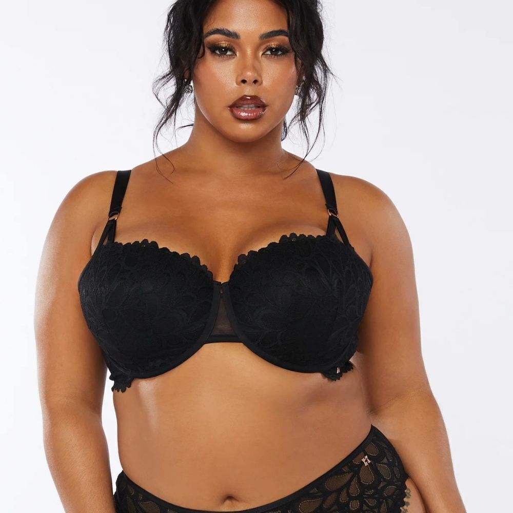 Savage Fenty X Bra Curvy Lightly Lined Lace Balconette Caviar Black NWT in pkg